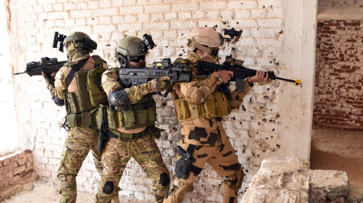 جانب من التدريب إعصار 4 