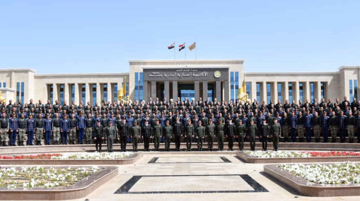 لقطة تذكارية على هامش الاحتفالية 