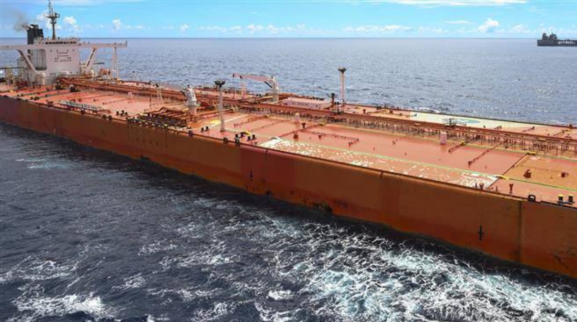 وزارة الحرب الأمريكية  تنشر صورًا لمداهمة السفينة "تيفاني"