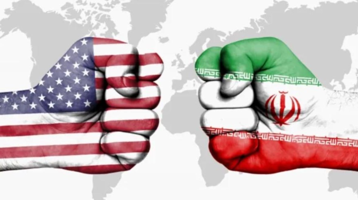 علم إيران وعلم أمريكا