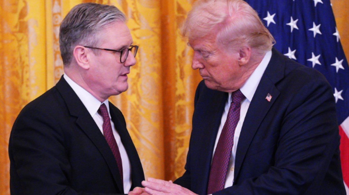 الرئيس الأمريكي دونالد ترامب ورئيس الوزراء البريطاني كير ستارمر