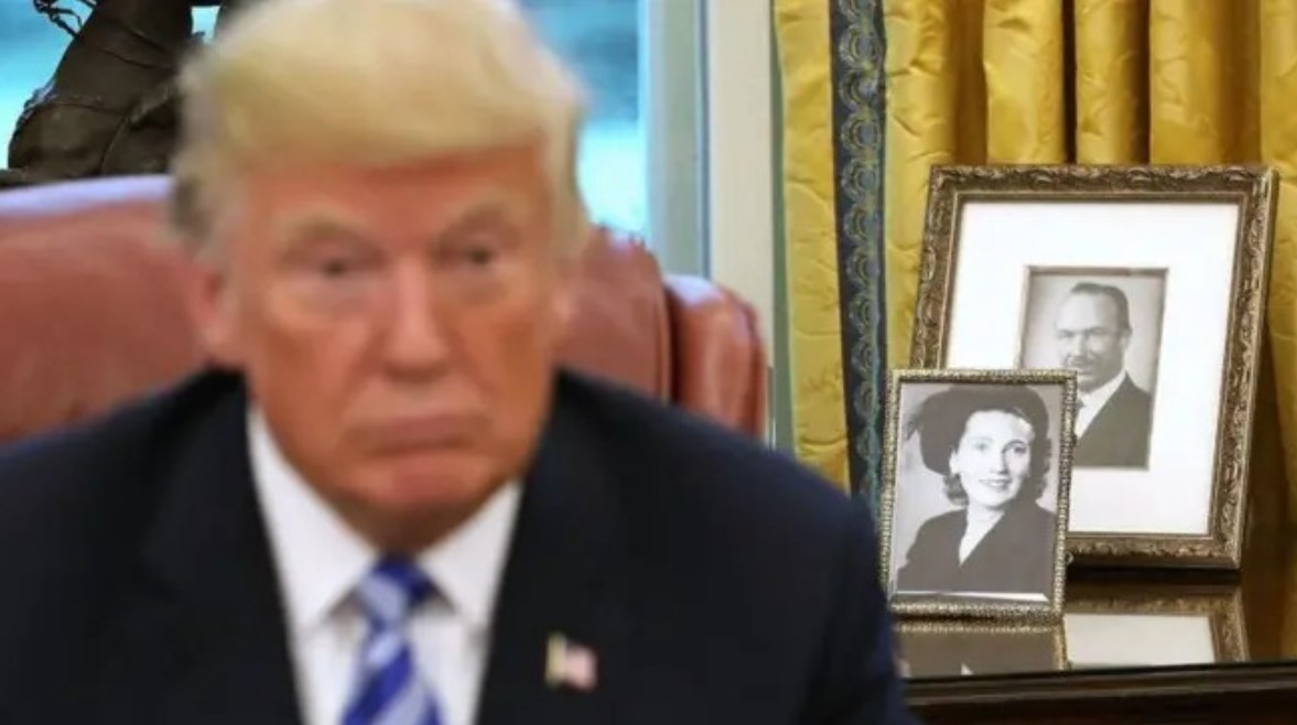 دونالد ترامب ووالدته