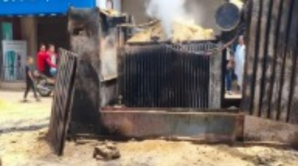 جانب من الحريق