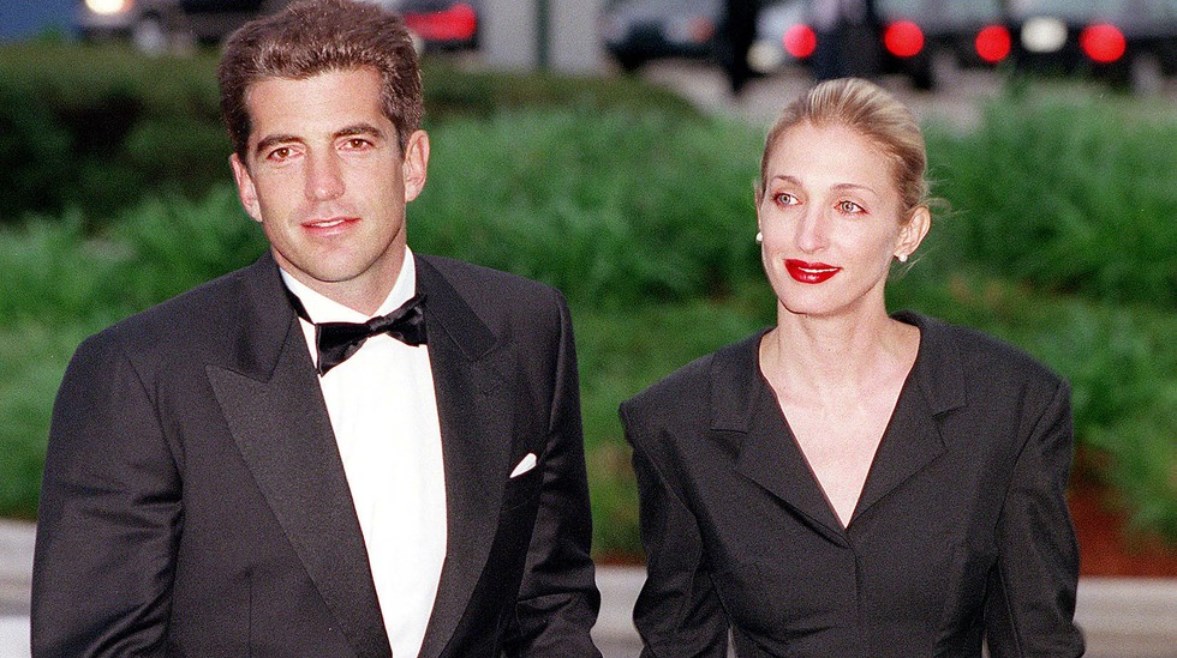 John F Kennedy Jr and Carolyn Bessette