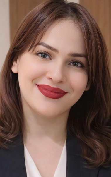 الكاتبة بوسي سليمان
