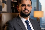 الدكتور مصطفى محمد المدير العام بشركة إيكاروس