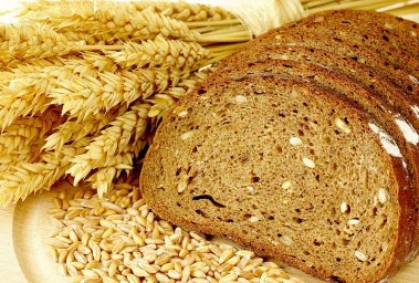 طريقة عمل خبز الحبة الكاملة 