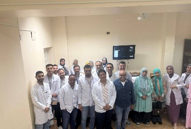 رمد بني سويف تُكرم أطباء أسنان الامتياز المتميزين في يومها العلمير