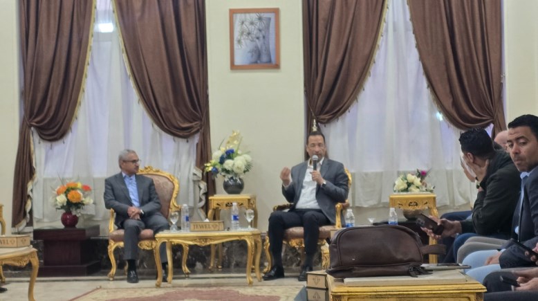 وزير الاتصالات خلال لقاء مع الصحفيين