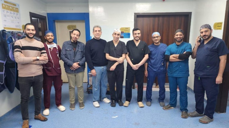 فريق جراحة الأوعية الدموية والقسطرة التداخلية بمستشفى طيبة