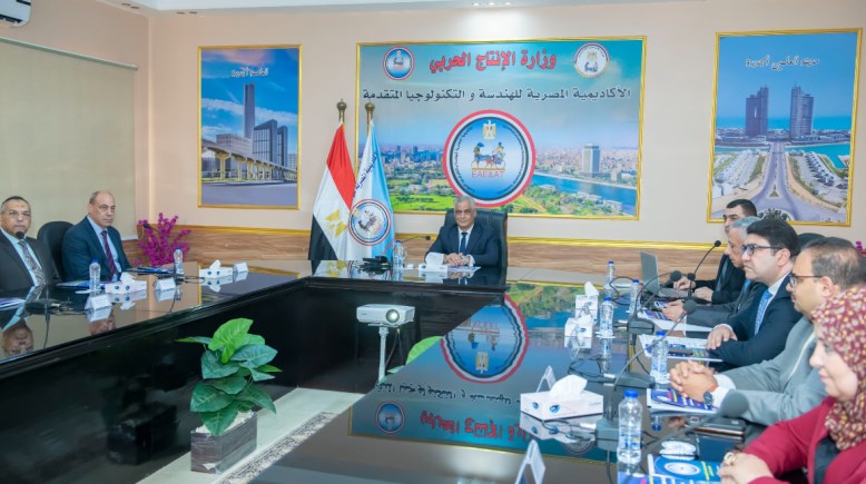د وزير الدولة للإنتاج الحربي الدكتور مهندس صلاح سليمان جمبلاط
