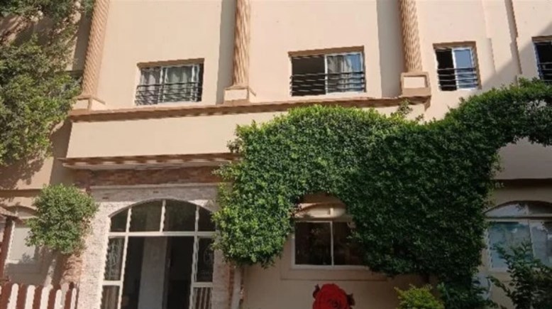 مدرسة هابي لاند للغات