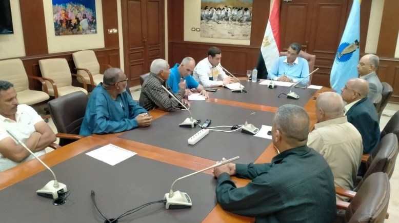 لقاء محافظ البحر الأحمر والصيادين 