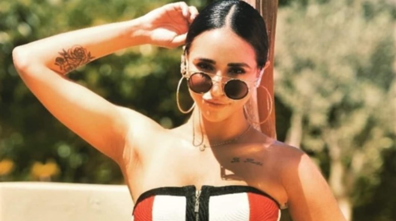 الفنانة آية سماحة 