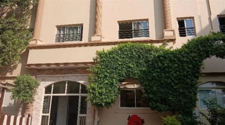 مدرسة هابي لاند للغات