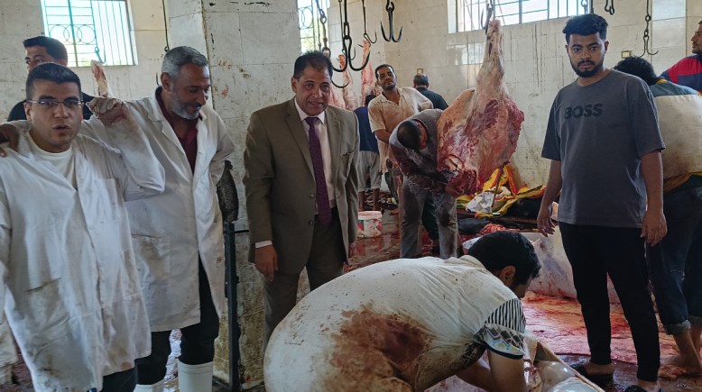 وكيل وزارة الطب البيطري يشرف على عمليات الذبح