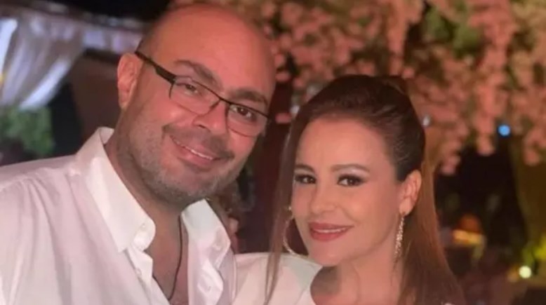 الفنانة كارول سماحة وزوجها