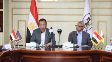 وزير الاتصالات وتكنولوجيا المعلومات، رأفت هندي، ومحافظ بني سويف، اللواء عبد الله عبد العزيز
