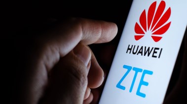 شركتي هواوي وZTE