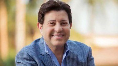 الفنان الراحل هاني شاكر