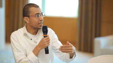 الكاتب الصحفي عبد المجيد عبدالله