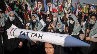 مسيرة لدعم النظام الإيراني في طهران