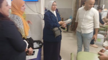 فريق طبي وإداري متخصص في زيارة ميدانية سريعة وفورية إلى مستشفى الحميات