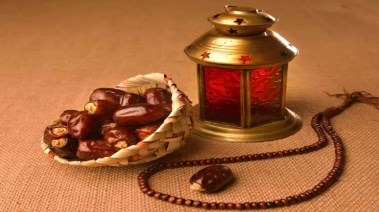 تمر سنة عند الإفطار