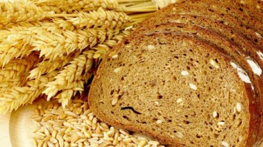 طريقة عمل خبز الحبة الكاملة 