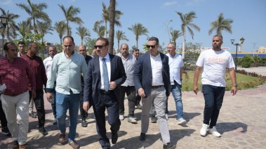 محافظ بورسعيد خلال الجولة