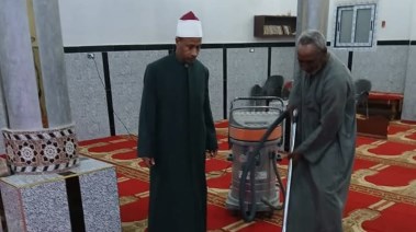 أثناء إجراء عمليات التطهير والتعقيم 