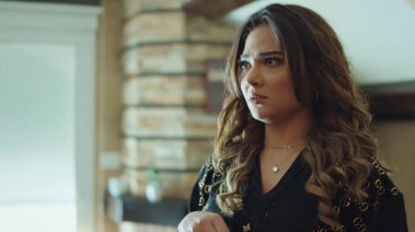 الفنانة فرح يوسف