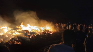 جانب من الحريق 