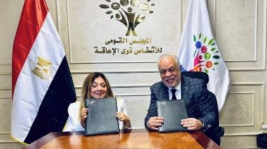 الدكتور اشرف زكي و الدكتورة ايمان كرم