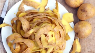 قشور البطاطس