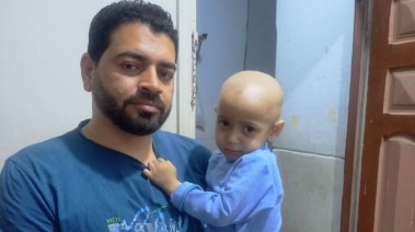  الطفلة ووالدها