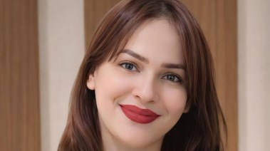 الكاتبة بوسي سليمان