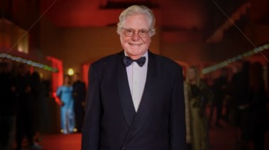 الفنان حسين فهمي يصل مهرجان القاهرة السينمائي
