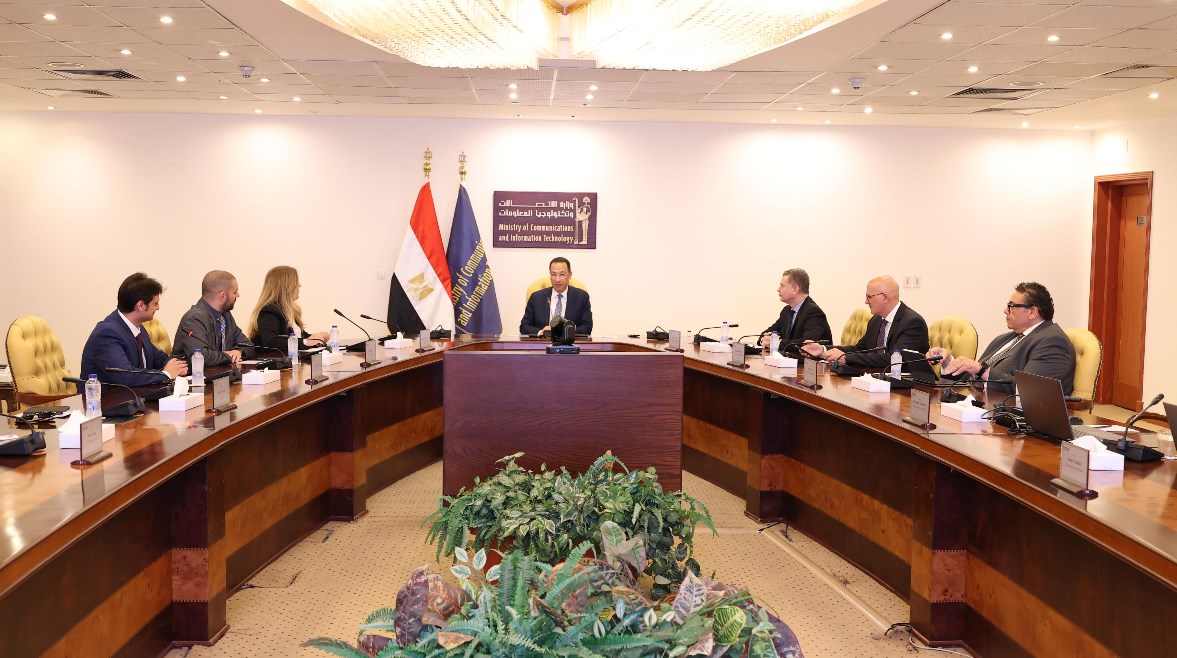 لقاء وزير الاتصالات مع شركة فاوندإيفر