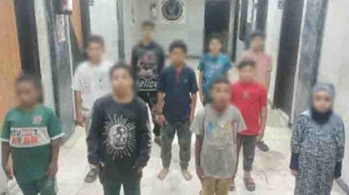 الأطفال الأحداث