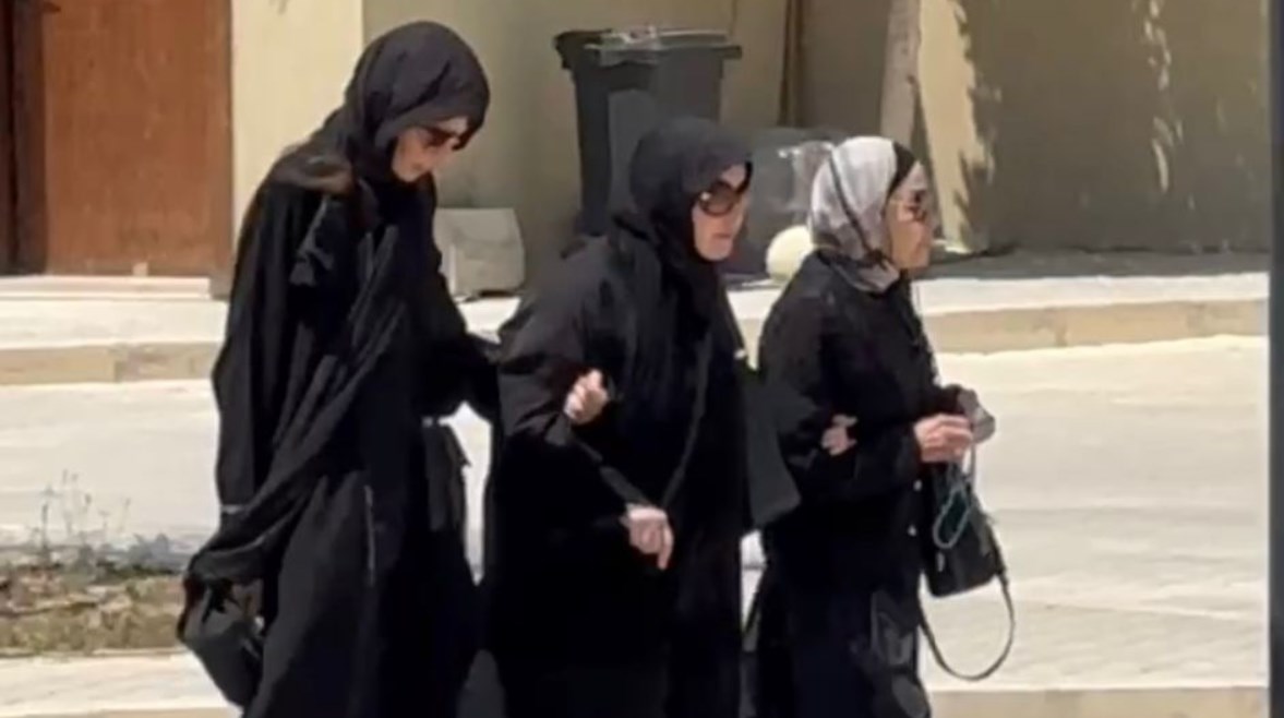 ميرفت أمين في جنازة هاني شاكر