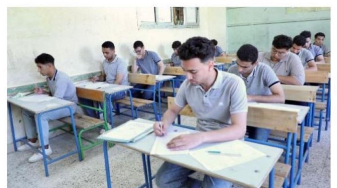 امتحانات الدور الثاني لصفوف النقل بالمدارس