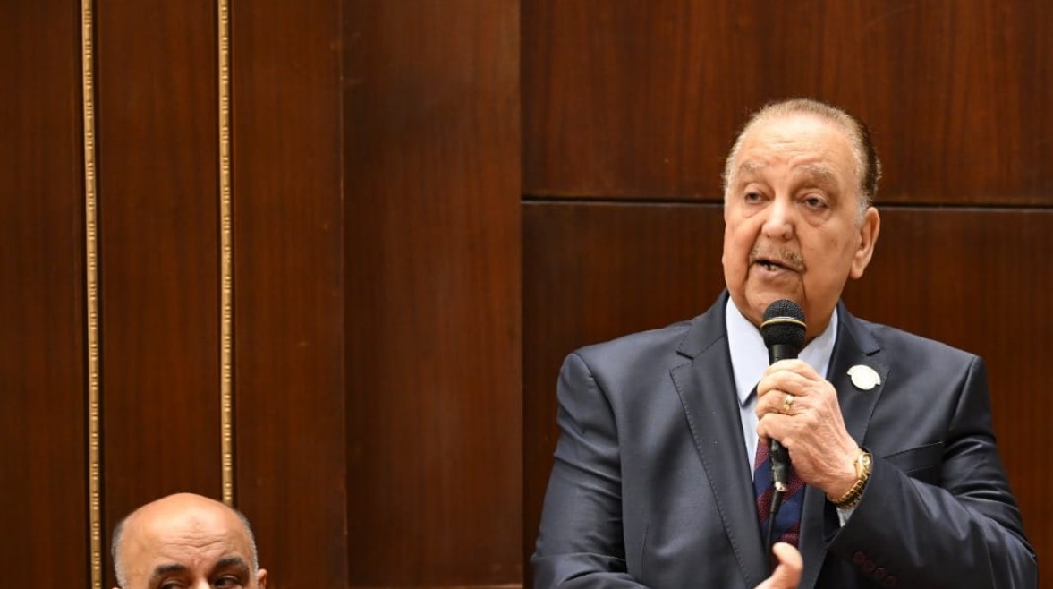  الدكتور نبيل دعبس رئيس لجنة التعليم بمجلس الشيوخ