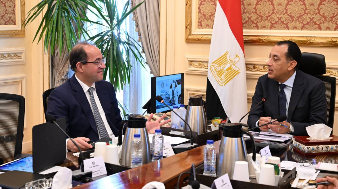 اجتماع رئيس الوزراء بوزير المالية 
