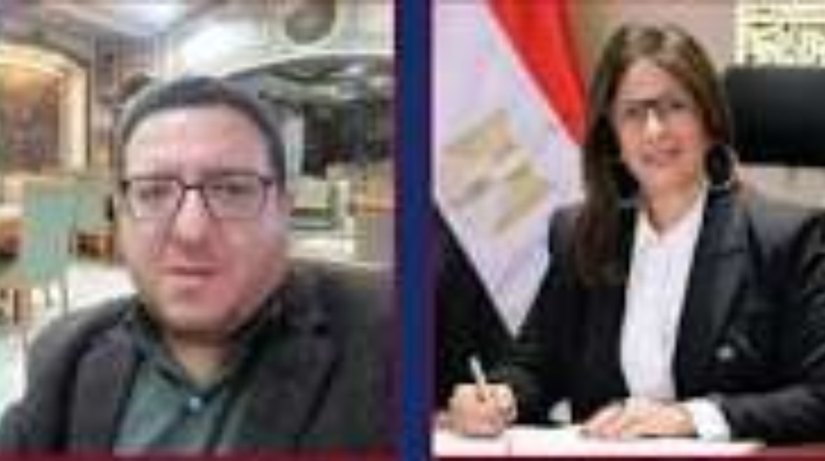 وزيرة الثقافة والمحامي علي أيوب 