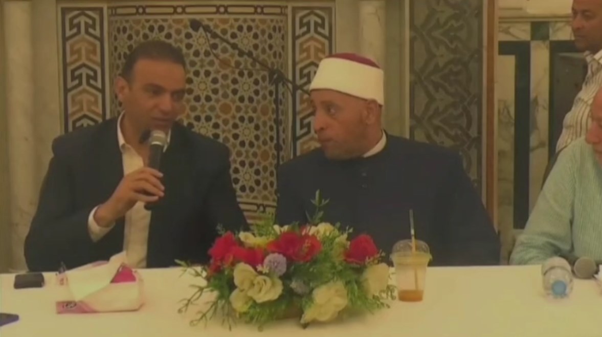رئيس نادي سموحة والشيخ رمضان عبد الرازق 