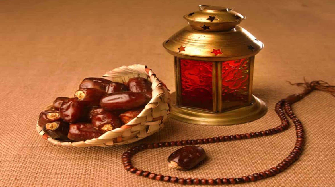 تمر سنة عند الإفطار