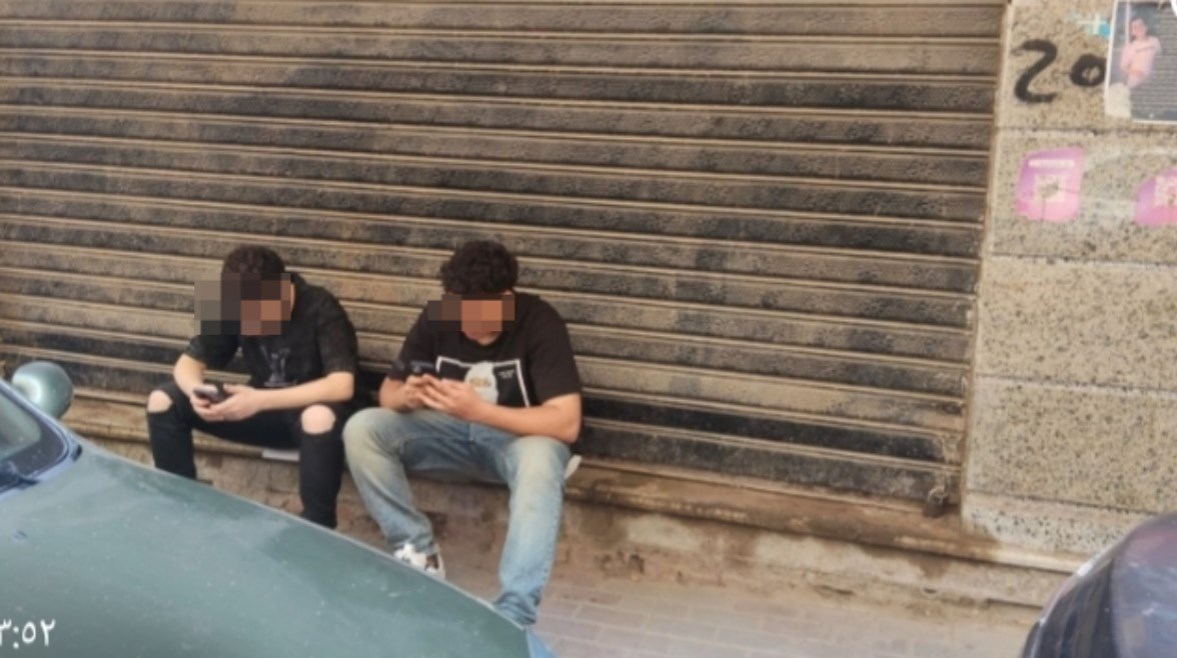 لقطة لعدد من الطلاب 