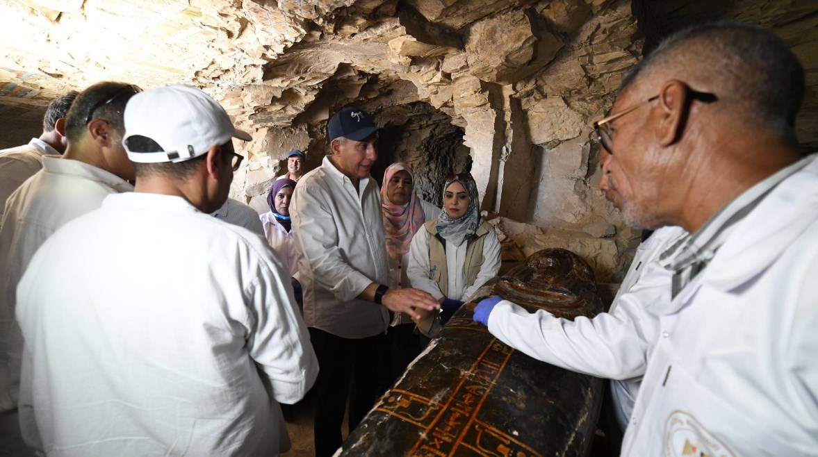 وزير السياحة والآثار يتفقد حفائر ذراع أبو النجا بالأقصر
