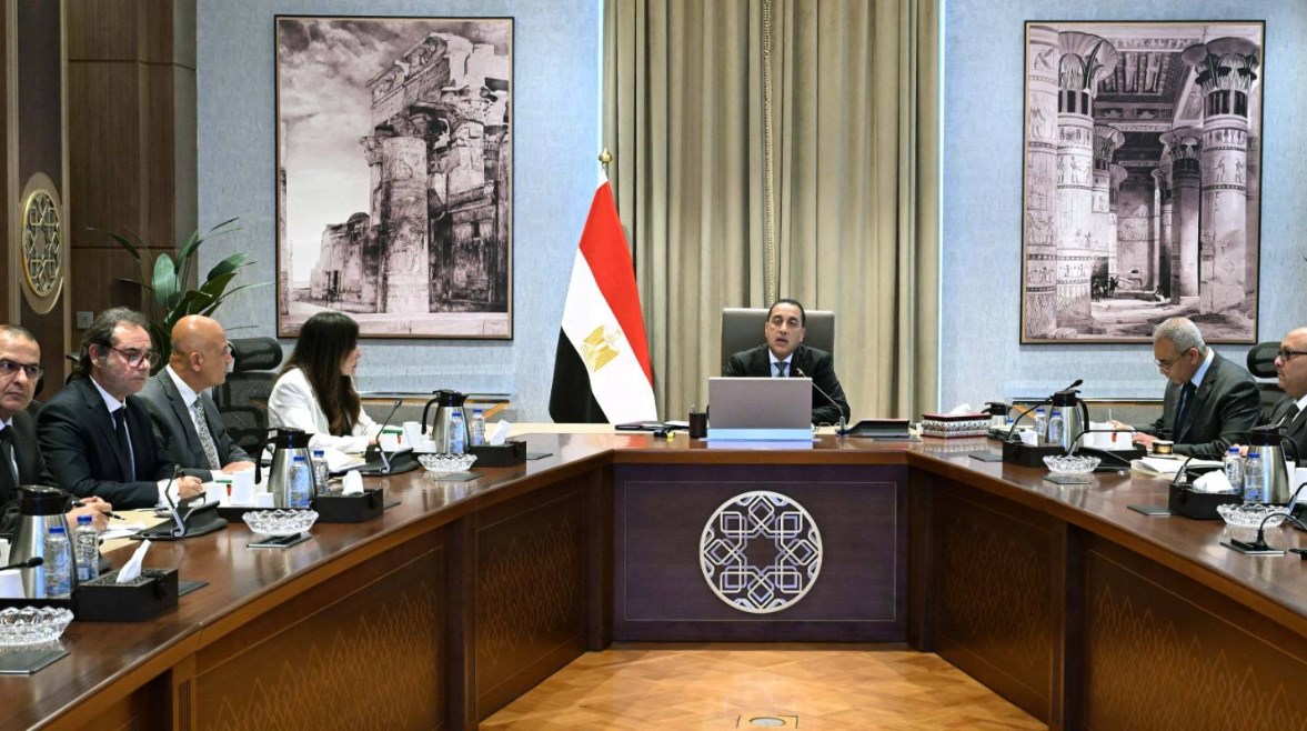 اجتماع رئيس الوزراء لمتابعة جهود تنفيذ الخطة الاستراتيجية لتحلية مياه البحر